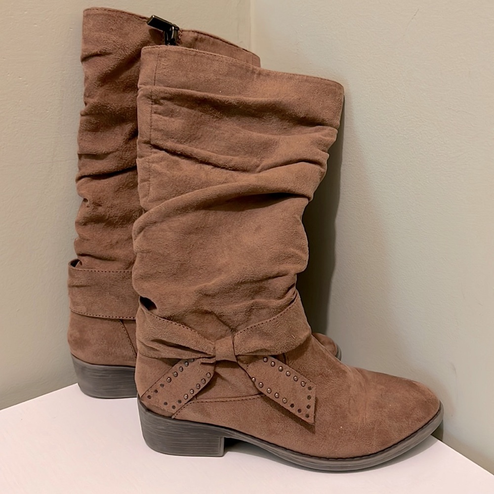 Kenneth Cole Reaction Chloe Twist Caramel Boot size 1 - Picture 2 of 10